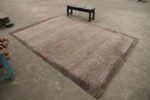 Side Of Textured Modern Transitional Rug 61045 by Nazmiyal Antique Rugs