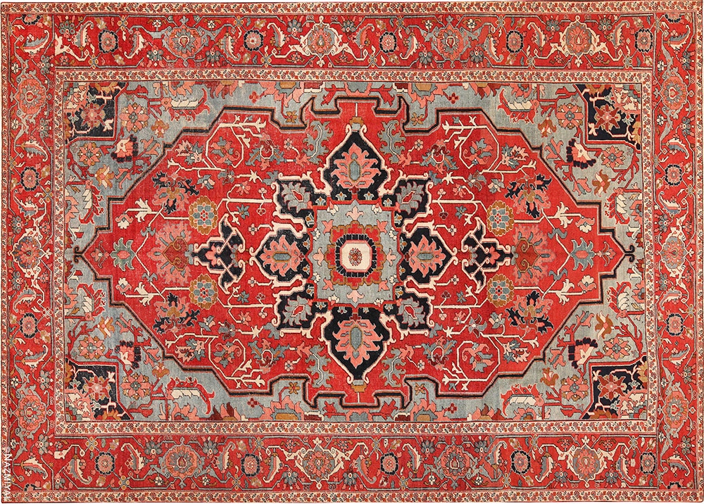 Stunning Anchor Medallion Design Antique Persian Serapi Rug Stunning Anchor Medallion Design Antique Persian Serapi Rug by Nazmiyal Antique Rugs