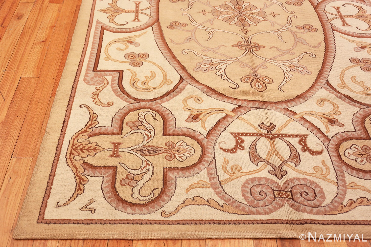 Corner Of Vintage Art Deco French Rug 72408 by Nazmiyal Antique Rugs