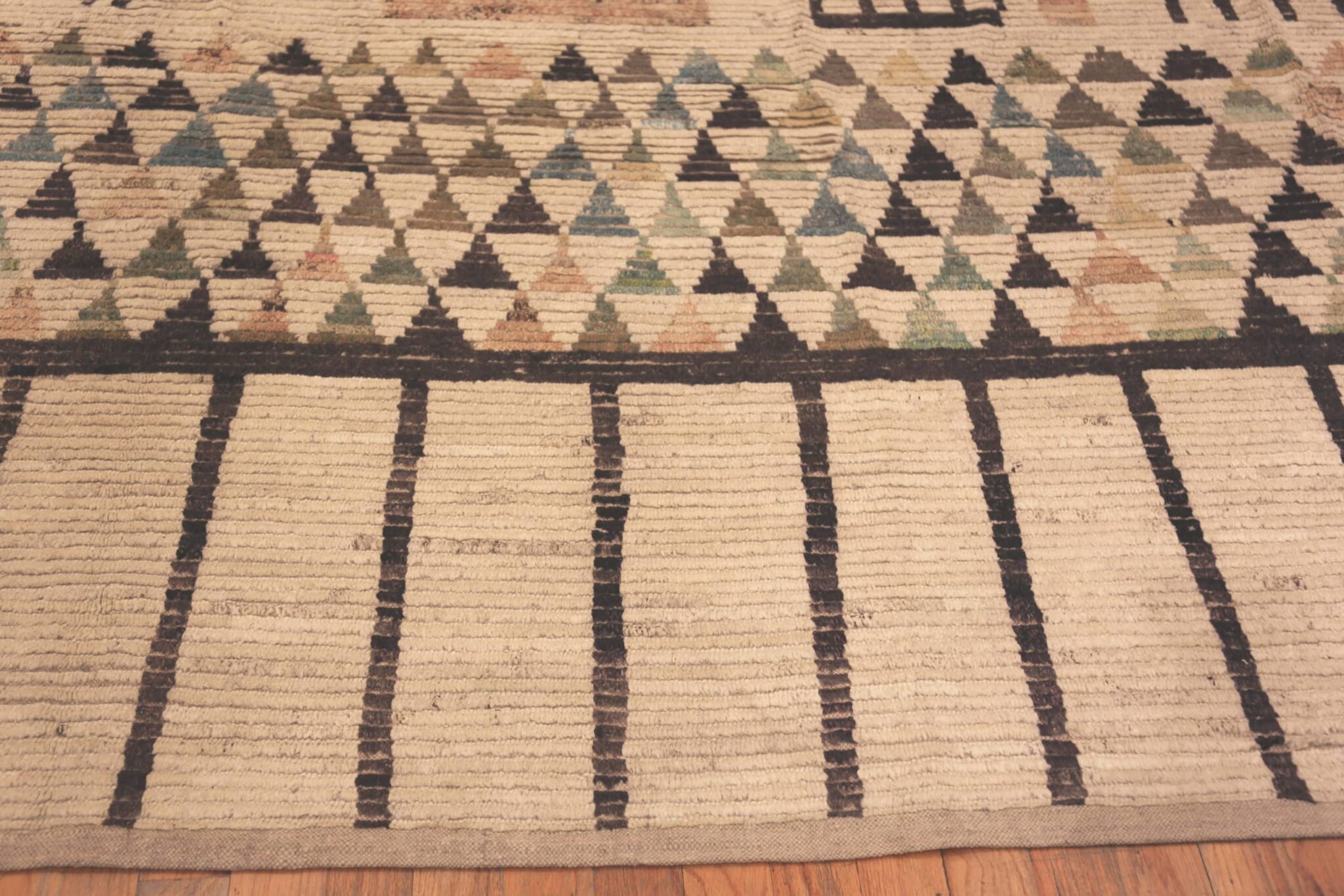 Primitive Rug Styles Large Primitive Motifs Modern Folk Art Area Rug 11869 Nazmiyal