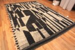 Side Of Abstract Design Black And Ivory Modern Area Rug 11565 by Nazmiyal Collection