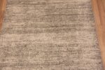 Details of Neutral Salt and Pepper Color Modern Hallway Runner Abrash Rug 11155 by Nazmiyal Antique Rugs