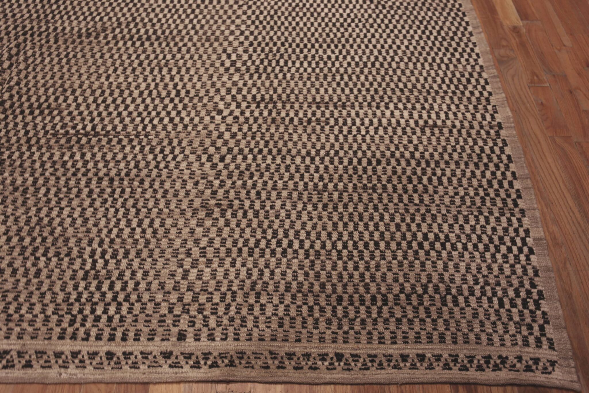 Large Checkerboard Pattern Modern Rug 11819 Nazmiyal Rugs