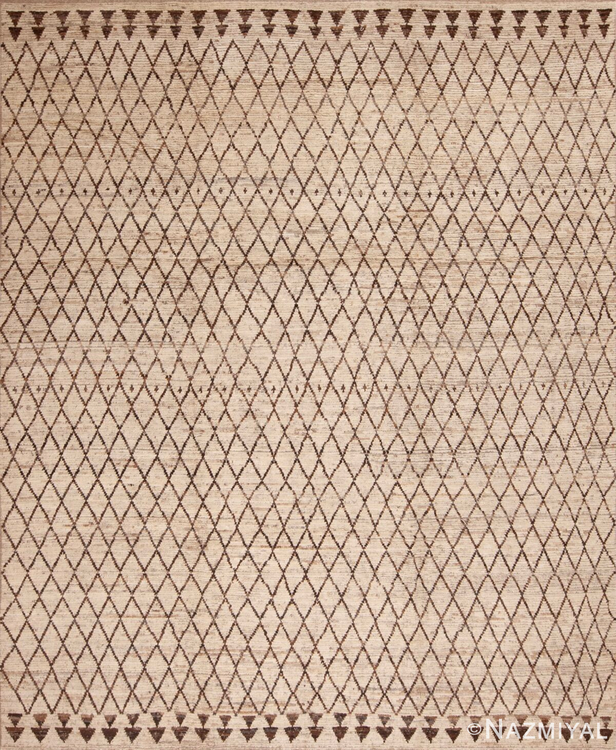 Light Ivory Background Brown Diamond Pattern Grid Design Modern Room Size Area Rug 11423 by Nazmiyal Antique Rugs