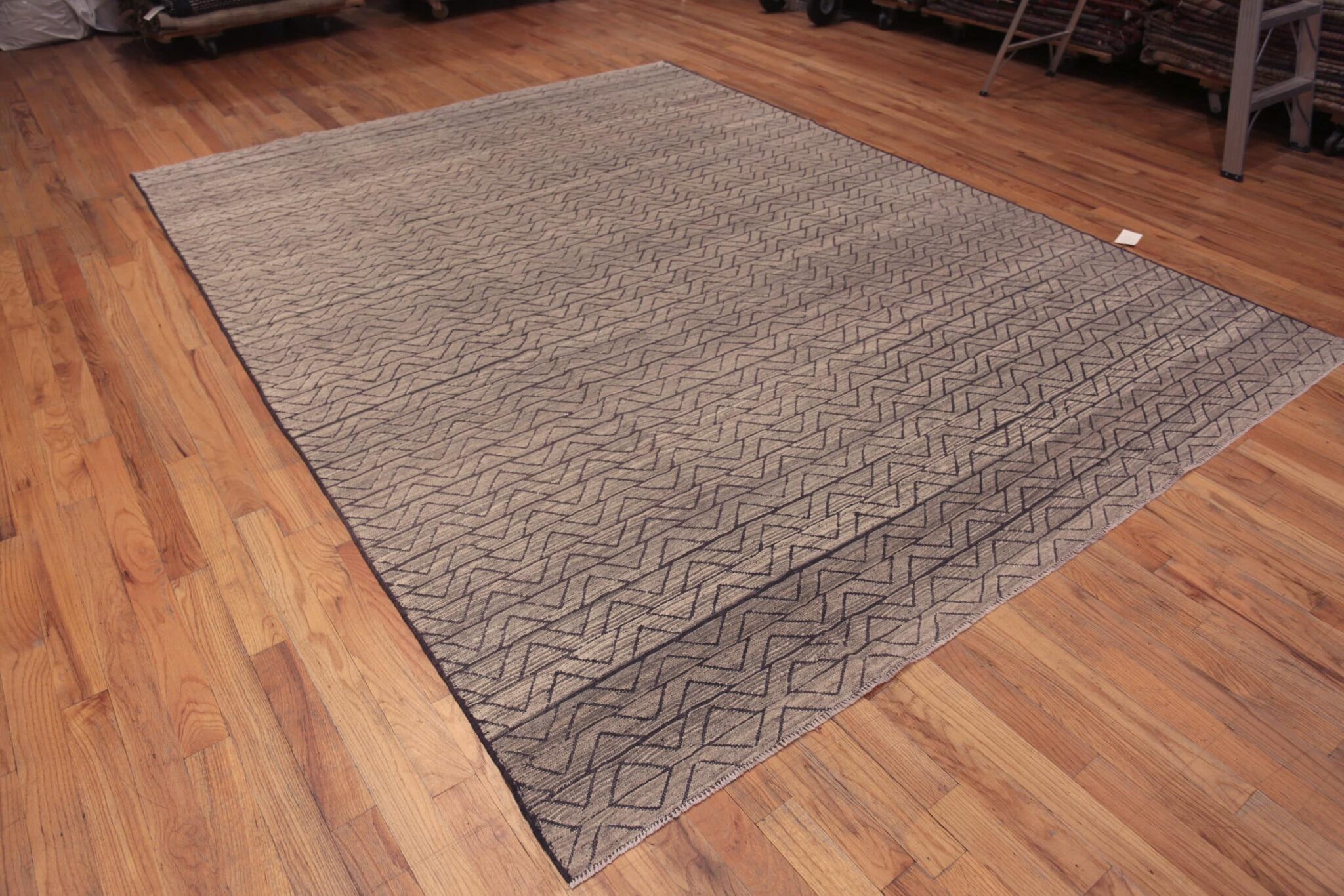 Beautiful Geometric Design Modern Gray Color Area Rug 11412