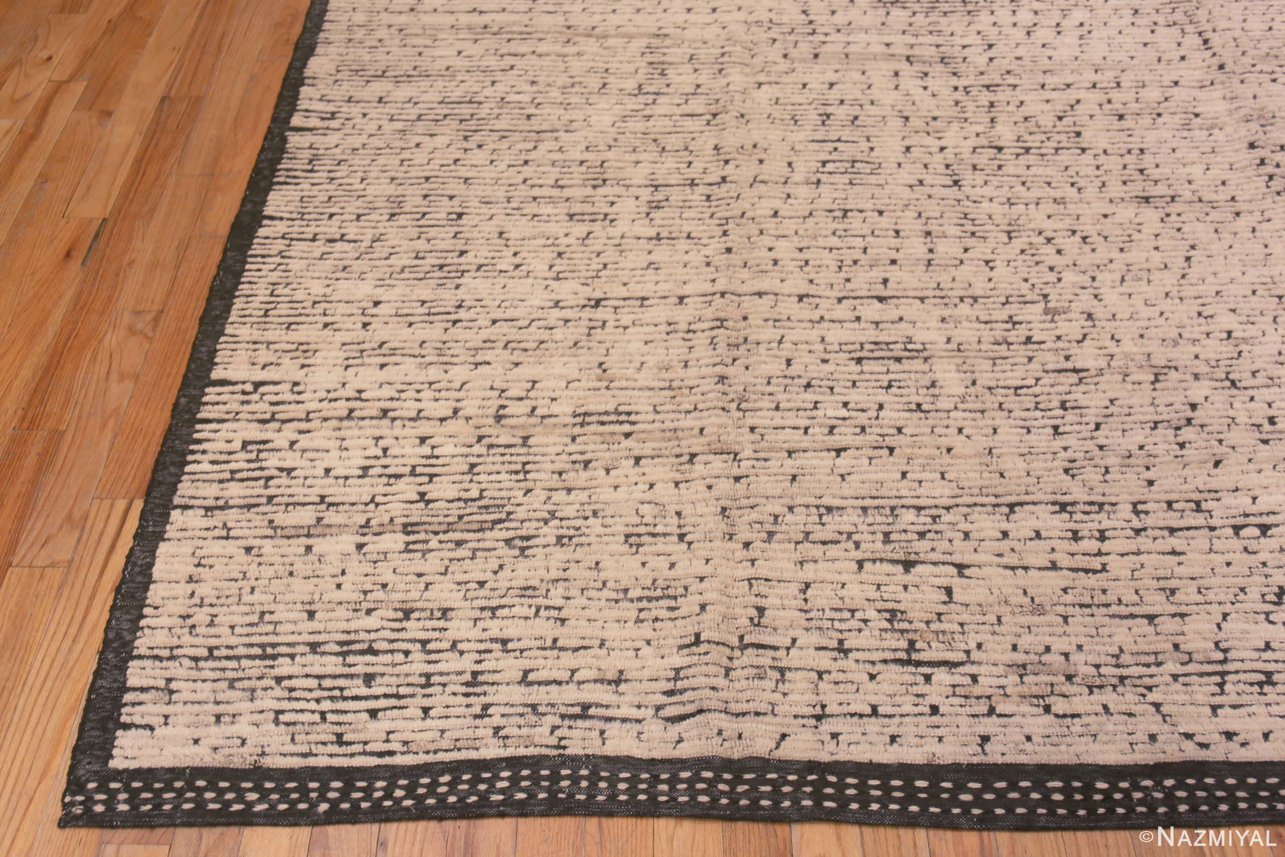 Corner of Salt and Pepper Color Speckled Pattern Modern Room Size Area Rug 11504 by Nazmiyal Antique Rugs