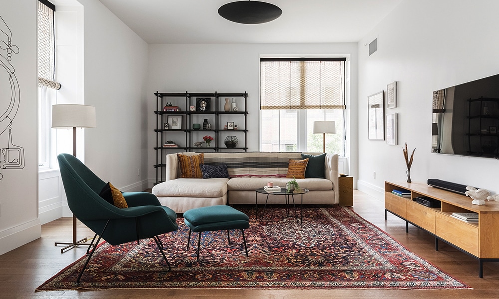 Antique Persian Bakhtiari Rug In Contemporary Design By Elizabeth Roberts Antique Persian Bakhtiari Rug In Contemporary Design By Elizabeth Roberts