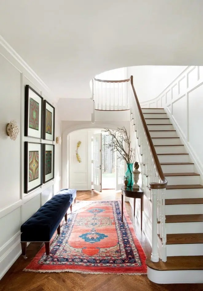 Antique Bold Colors Rug In Minimalist Hallway Antique Bold Colors Rug In Minimalist Hallway