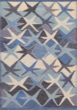 Trendy Modern Starfish Design Swedish Style Kilim Rug 73487 by Nazmiyal Antique Collection