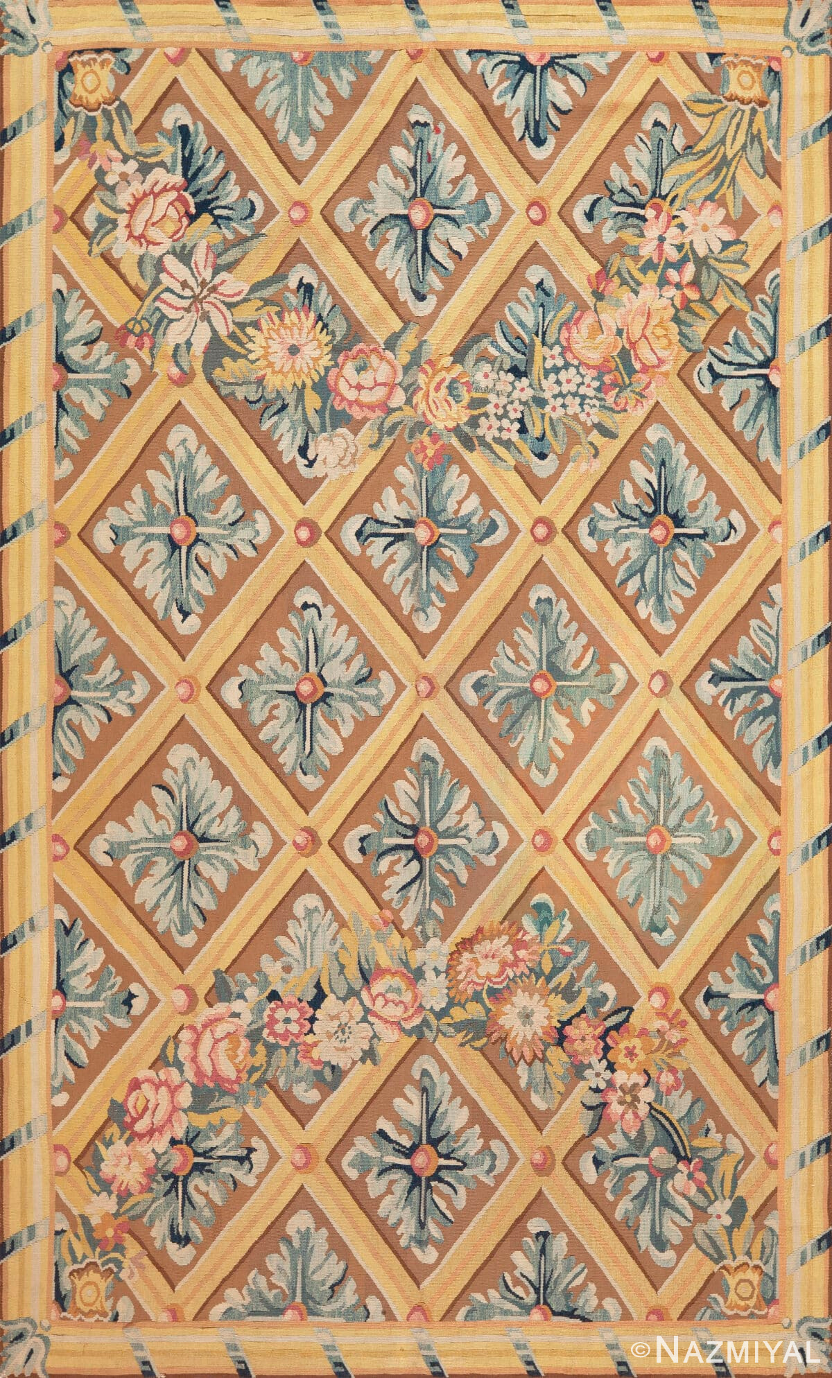 Antique French Aubusson Rug – Floral Garland and Trellis Design 73676 by Nazmiyal Antique Rugs