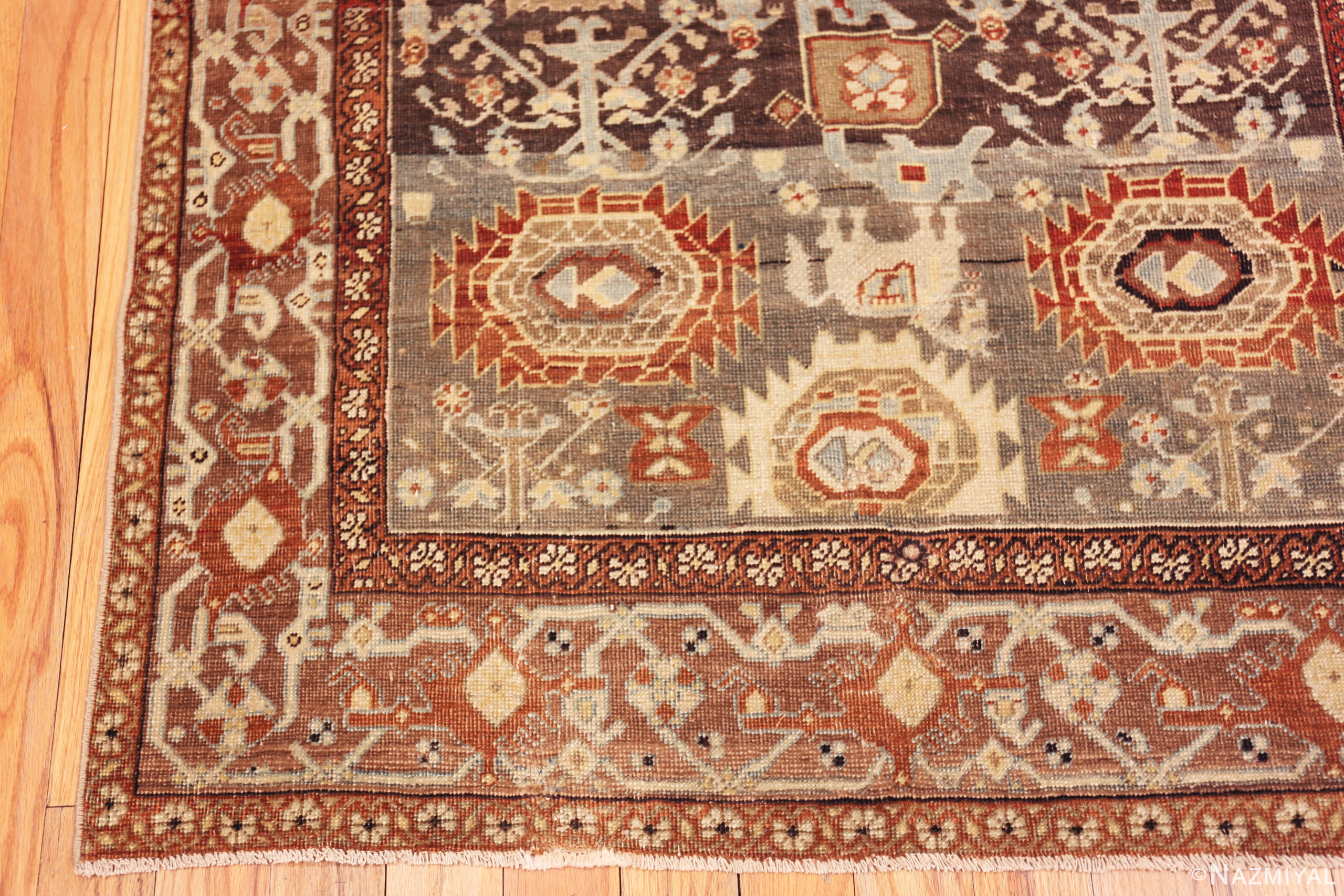 Corner of Vintage Persian Bidjar Rug 73538 by Nazmiyal Antique Rugs