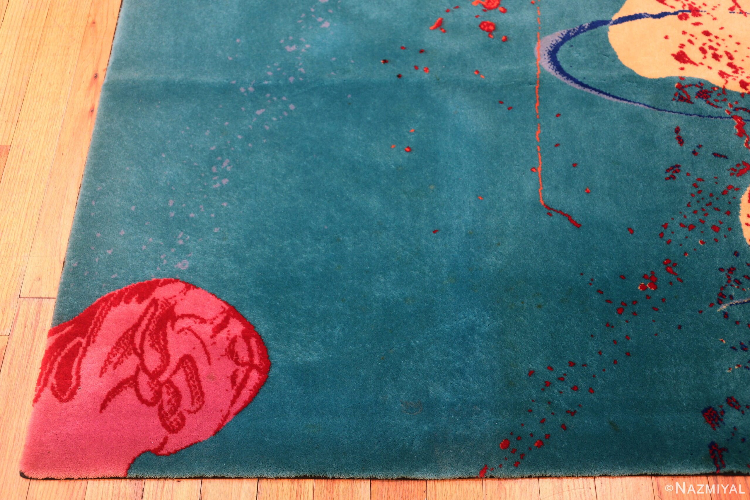 Left Corner of Vintage Sam Francis Art Design European Rug 73397 by Nazmiyal Antique Rugs