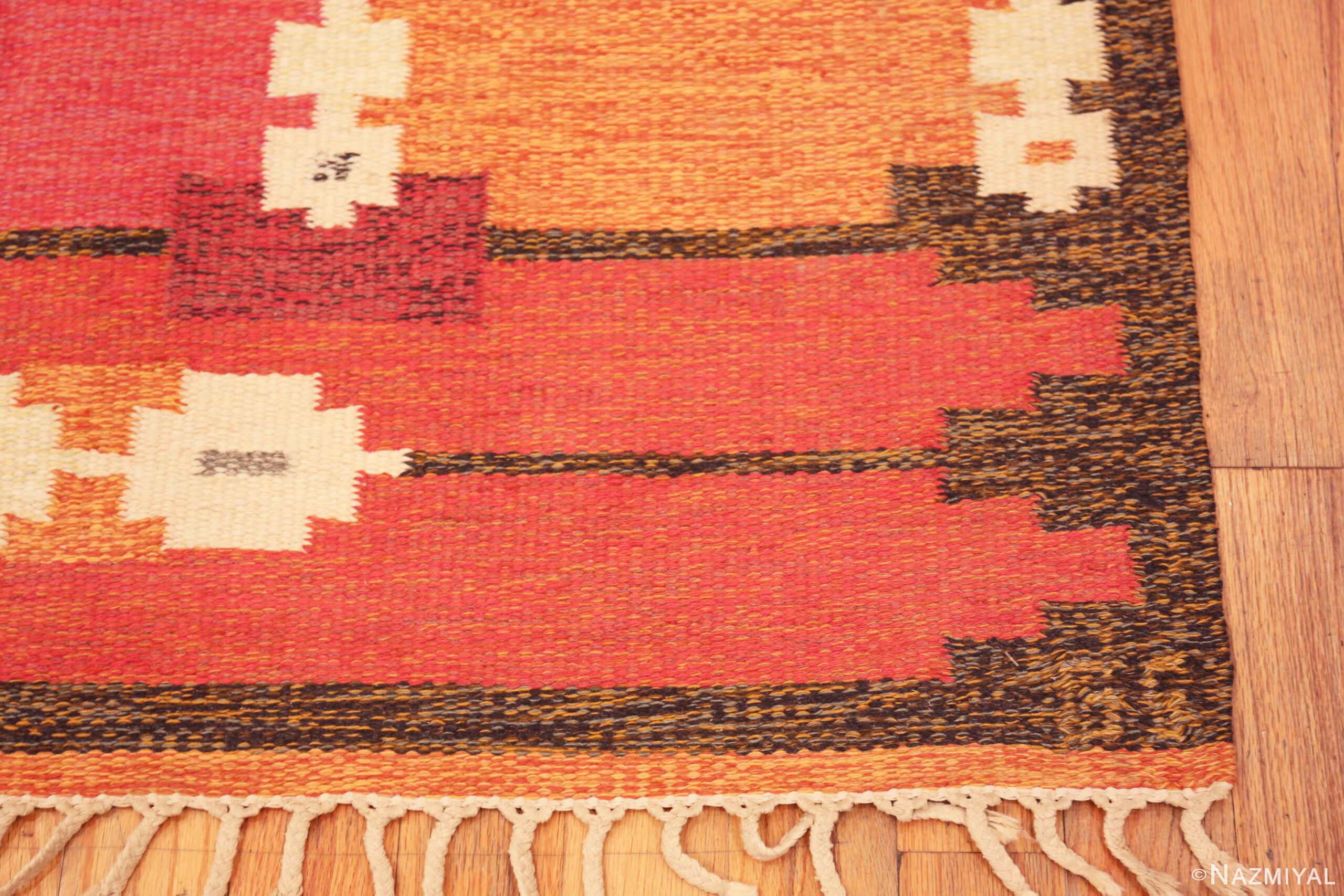 Right Corner of Vibrant Vintage Swedish Signed GS Kilim Rug 73685 by Nazmiyal Antique Rugs