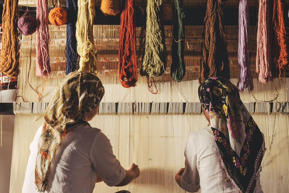 Women Weaving Carpet Guide Blog