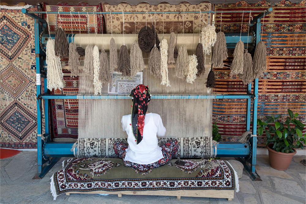 Weaving Pile Rug on Loom for Blog