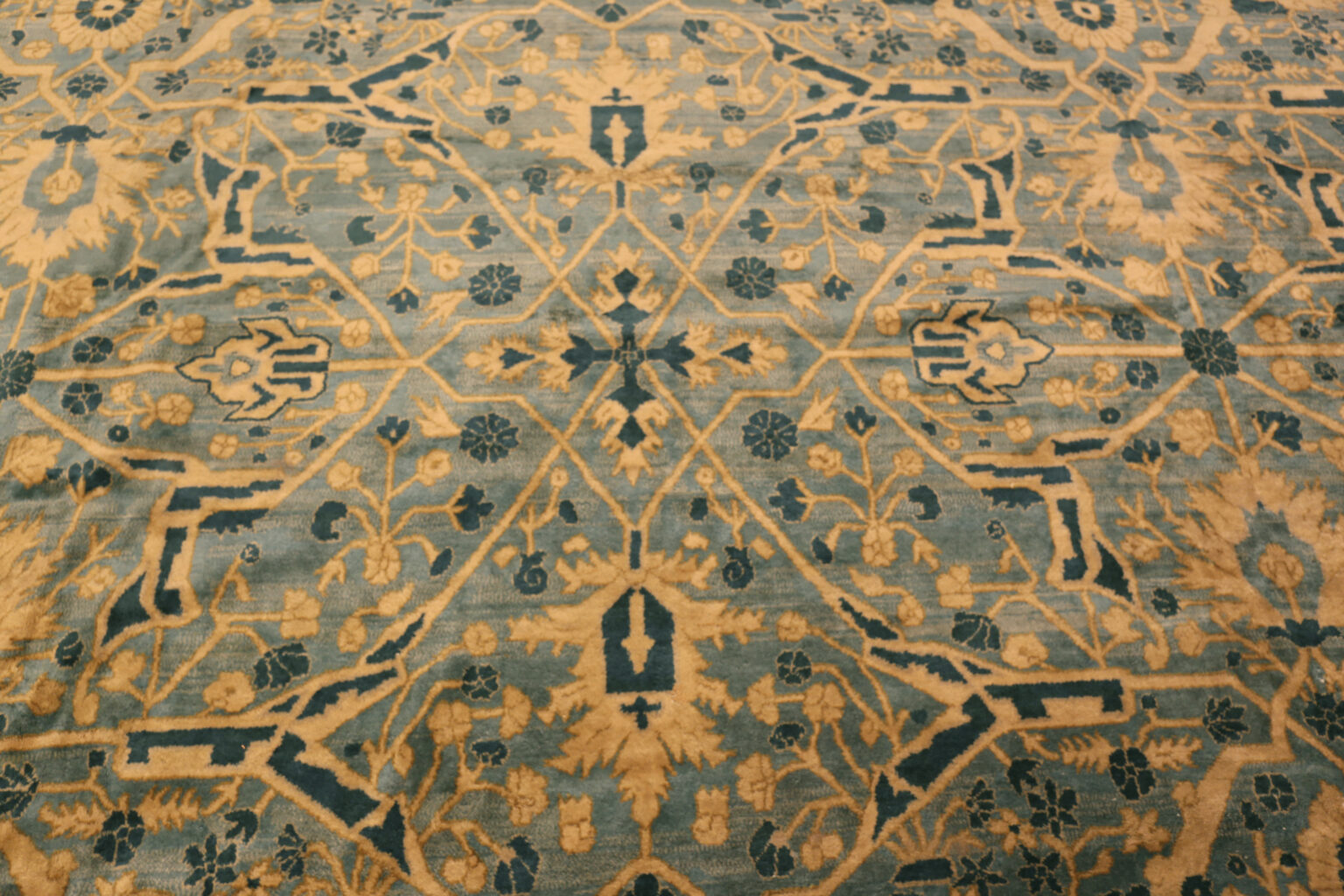 Indya Rug Antique Indian Agra Rug 73971 by Nazmiyal Rugs