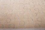 trim-silk-wool-neutral-tones-modern-contemporary-rug-61179-nazmiyal