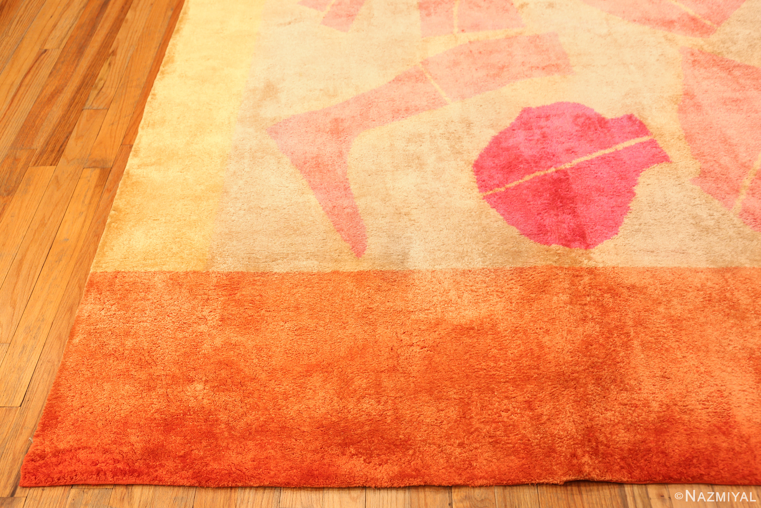 Top Corner of Vintage Indian Art Rug 74202 by Nazmiyal Rugs