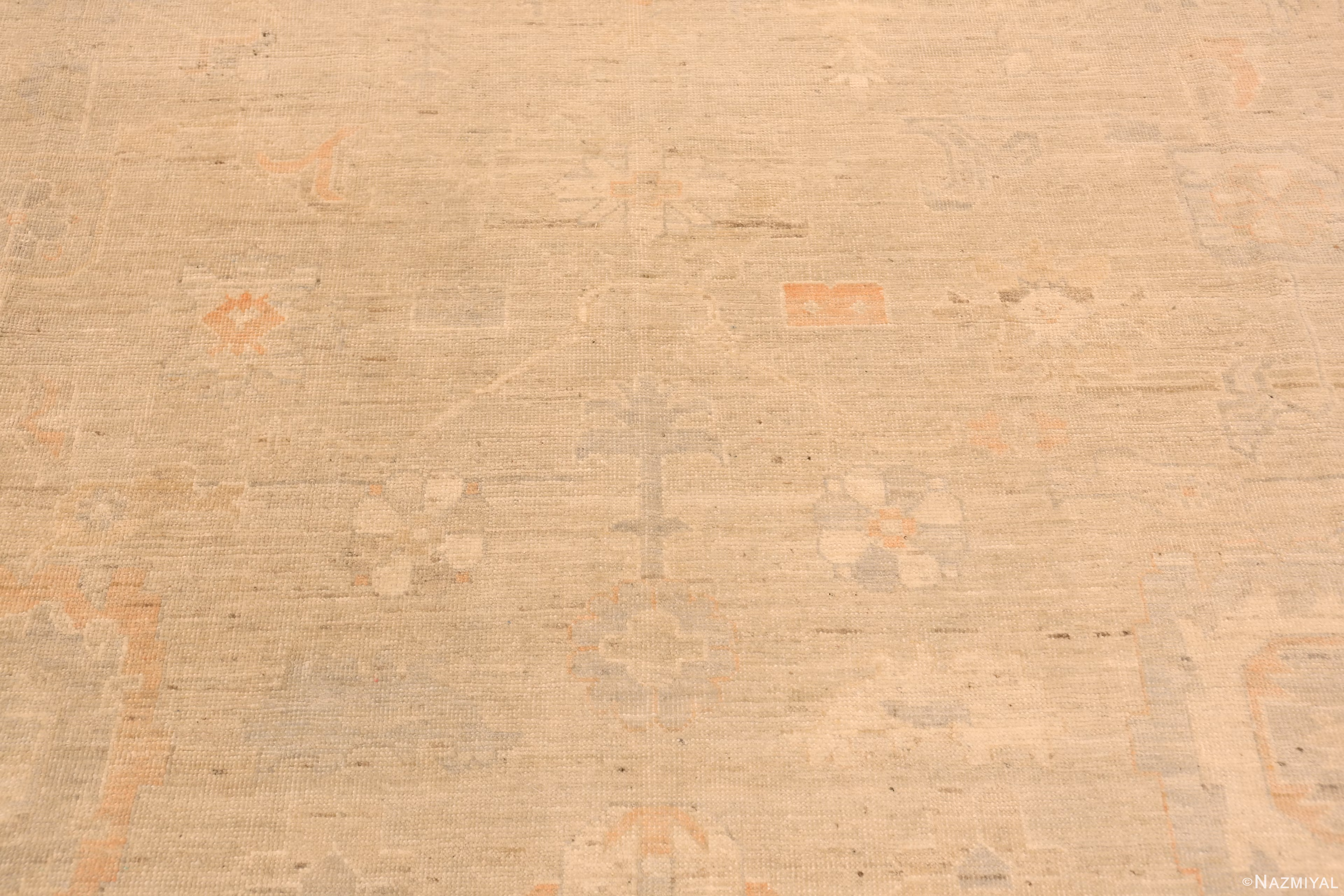 Design Feature on Pale Ivory Modern Central Asian Oushak Rug 61290 by Nazmiyal Collection