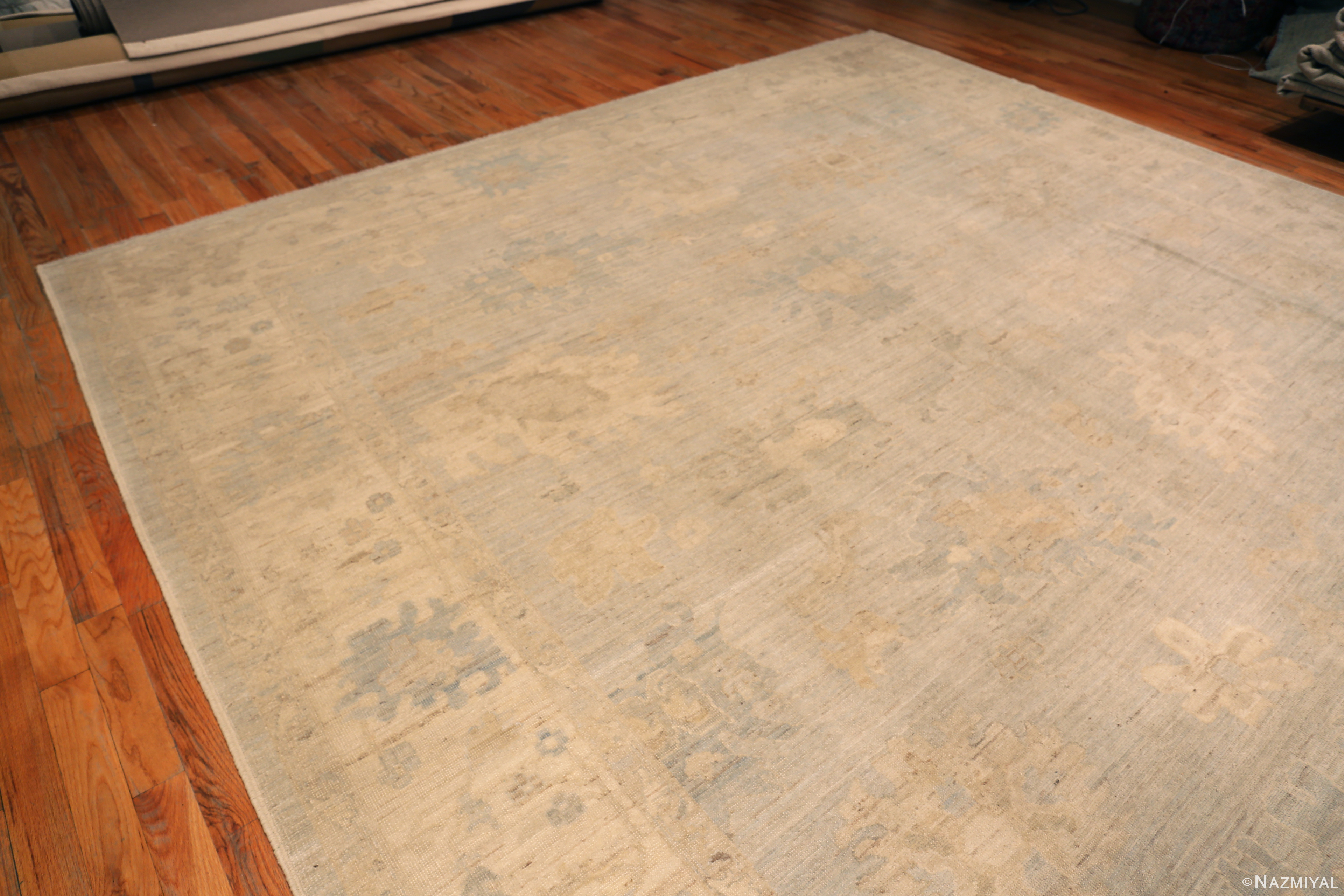 Top of Lightly Toned Modern Oushak Rug 61300 by Nazmiyal Collection